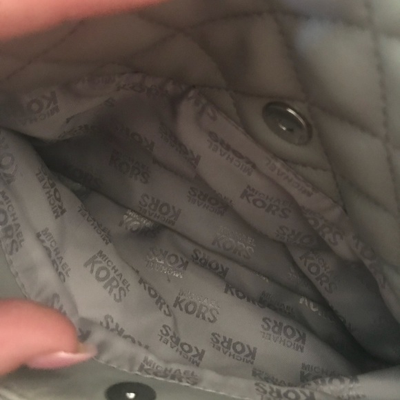 Michael Kors Handbag - Picture 7 of 8